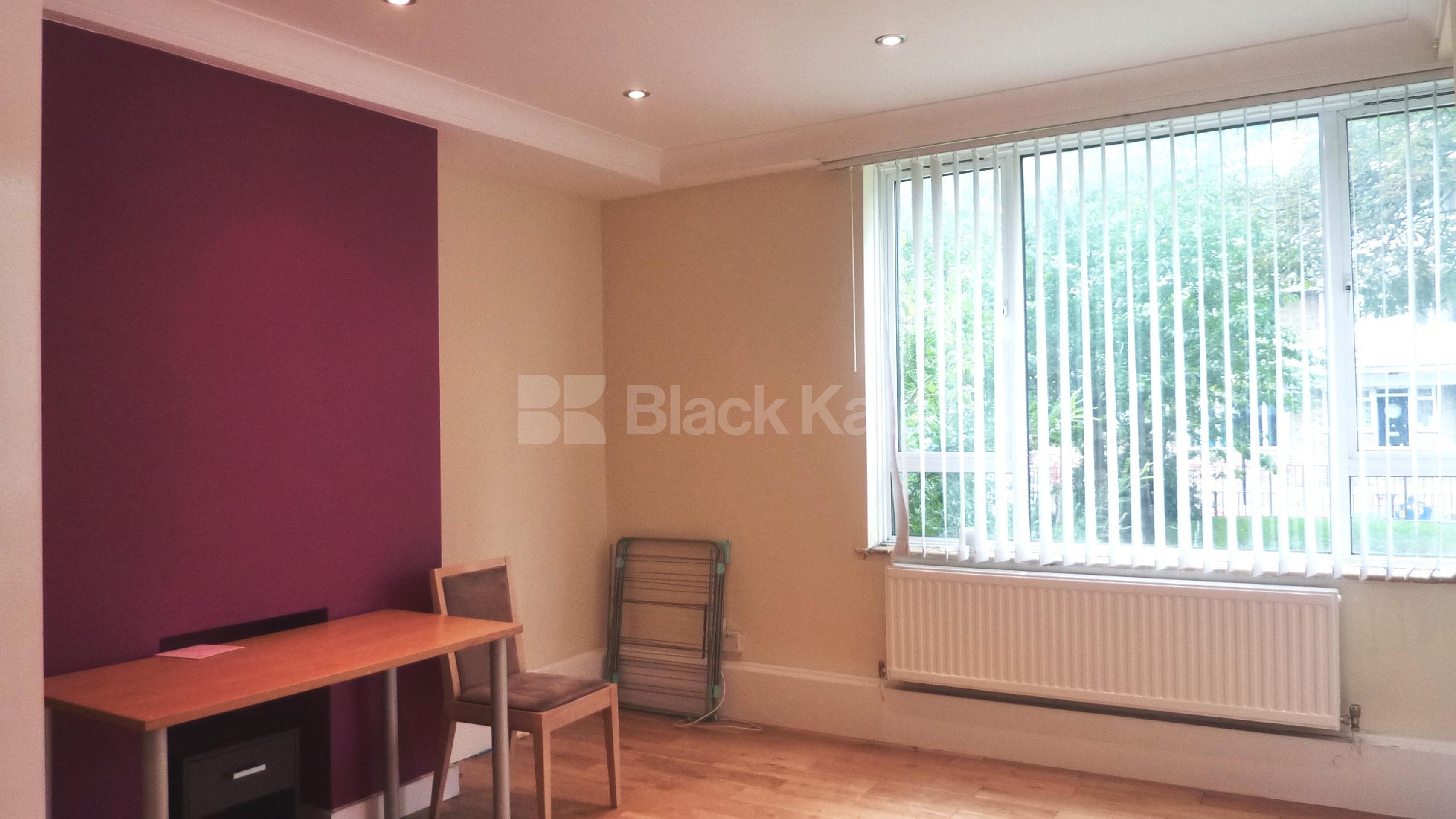 			IDEAL FOR 3 SHARERS!, 2 Bedroom, 1 bath, 1 reception Flat			 Rochester Square, CAMDEN   NW1